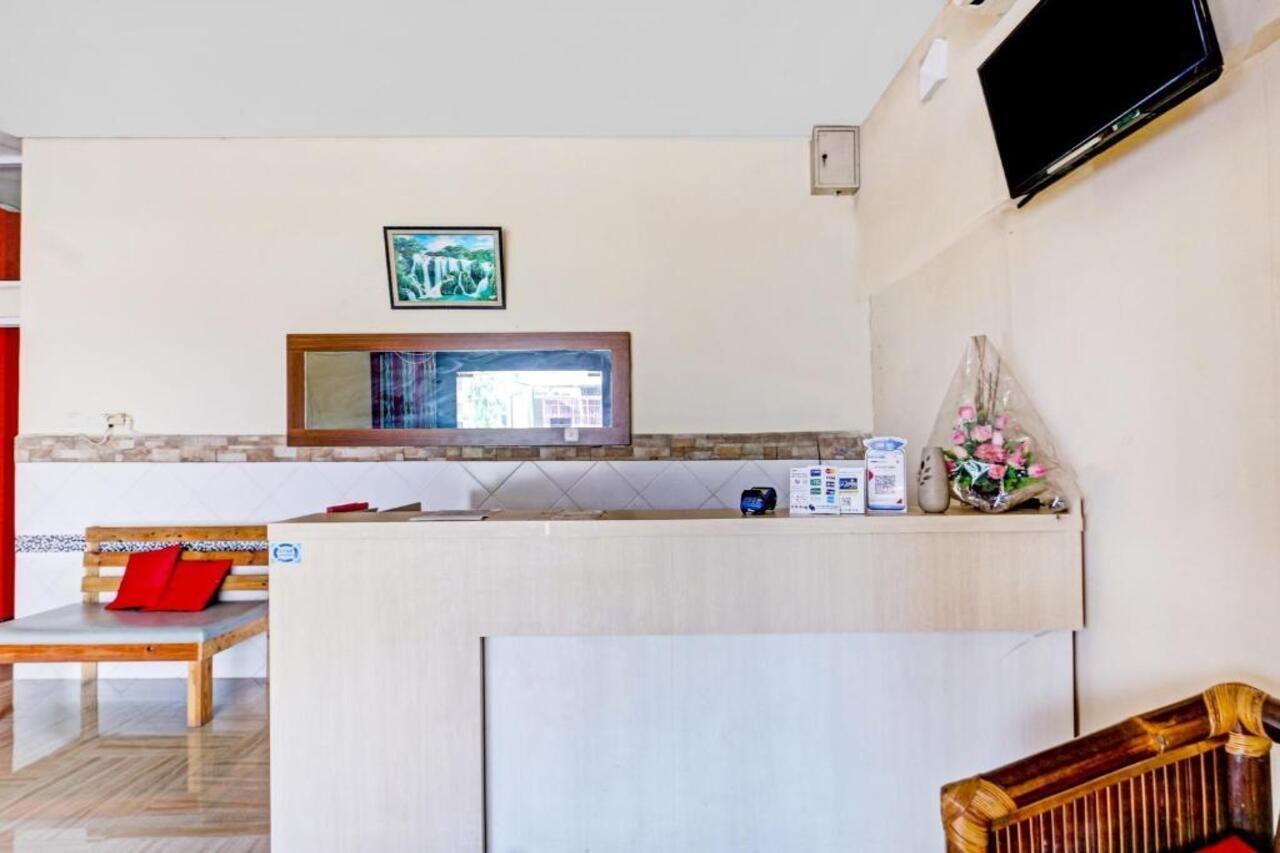 Oyo 90553 Arteri Guest House Семаранг Экстерьер фото